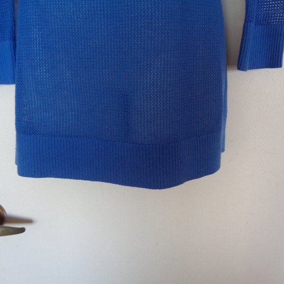 T by Talbots Women's Blue Open Knit Crew Neck Sweater Medium - Picture 3 of 5